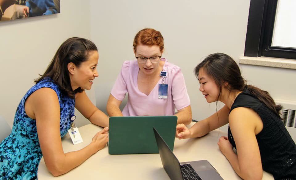 KU_ENT's tweet photo. Students are valued contributors to basic, translational, and clinical research & scholarship @KU_ENT. We invite all students in medicine & public health to consider our research opportunities => https://t.co/rQsNmOQSP2
#DiscoverENT #ENTsurgery #ILookLikeASurgeon #IAmOto #MedEd https://t.co/pDKWTNeZa0