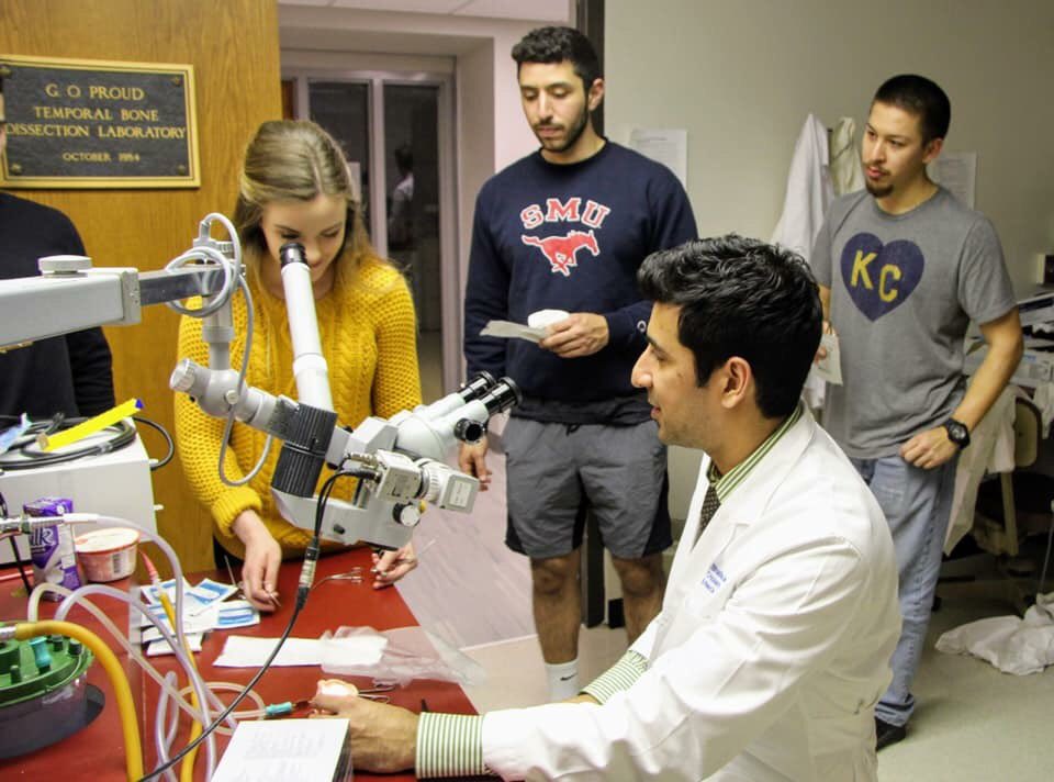 KU_ENT's tweet photo. Students are valued contributors to basic, translational, and clinical research & scholarship @KU_ENT. We invite all students in medicine & public health to consider our research opportunities => https://t.co/rQsNmOQSP2
#DiscoverENT #ENTsurgery #ILookLikeASurgeon #IAmOto #MedEd https://t.co/pDKWTNeZa0
