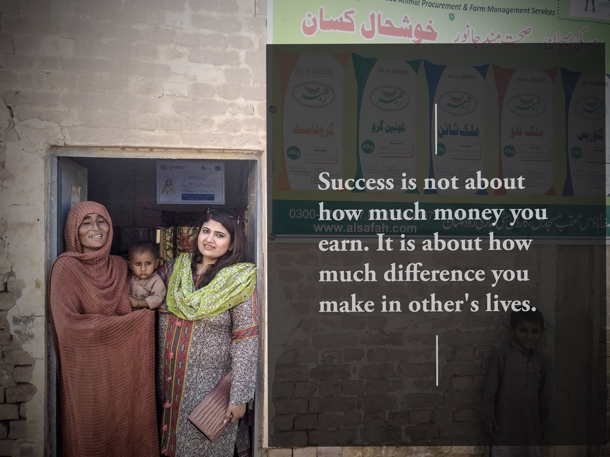 DrAnamKhurshid1's tweet photo. The most satisfying moment of my day is when i see some of my #trainee Getting successful in her work as #socent. Meeting sumaira bibi is always a pleasure for me. An example for all #rural Female farmers.
#feedSol success story https://t.co/eECucZBQBx