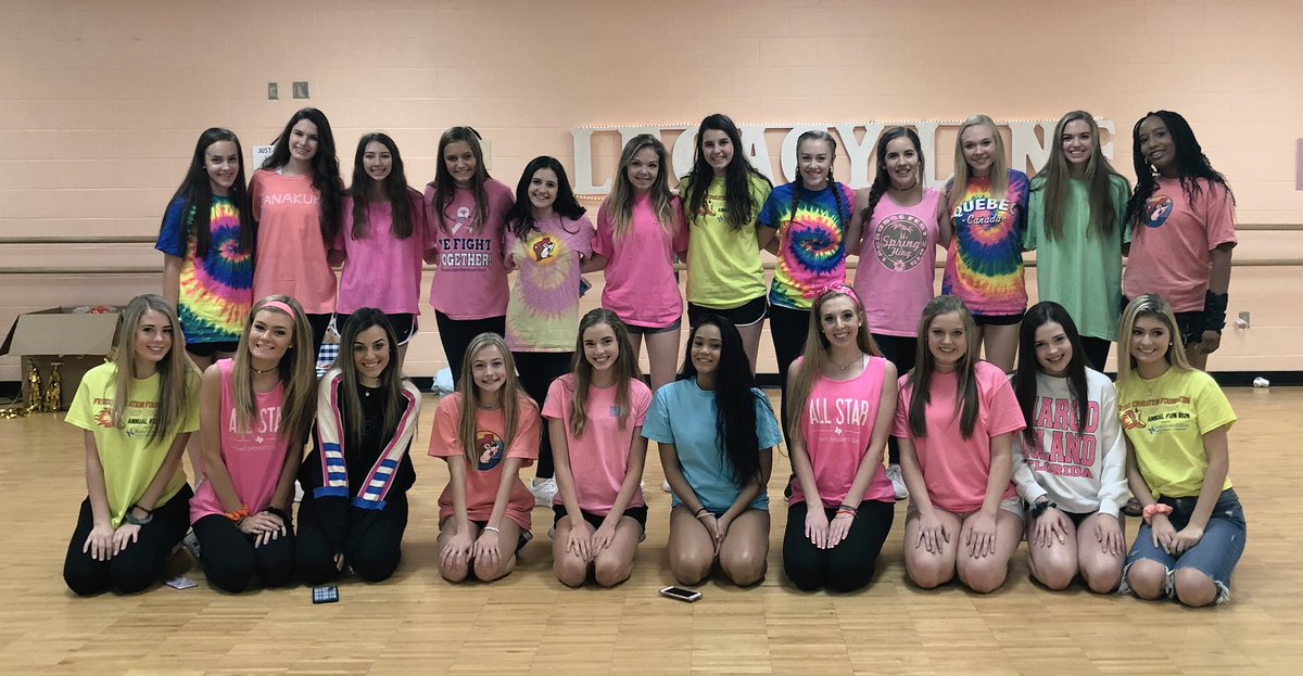 WHSLegacyLine's tweet photo. Catch us BRIGHTENING up the day with some fun neon 💛💚🤩💜🧡#neonlights #whshoco #riseinspirit https://t.co/braWiBgWG5
