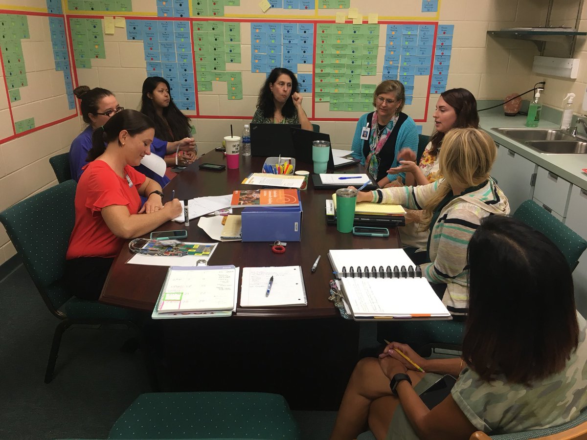 Westside’s Teachers focusing on growing students’  “head and heart” Thank you @LForsythe31 for your guidance and support in helping us build a Caring School Community <a href="/WestsideVCS/">Westside Elementary</a> <a href="/tanfrankqj/">Willie Williams</a> <a href="/tdixon1972/">Tamla Dixon</a> <a href="/fsugalKYM/">Kym Parker</a> @loribrianne541