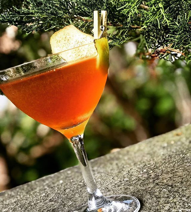 That night that apple fell in love with Rye, that’s tonight. #cocktails #andover — rye, nutmeg, apple jam, antica, torched cinnamon apple, barrel bitters spirop.us/2N9CFZc