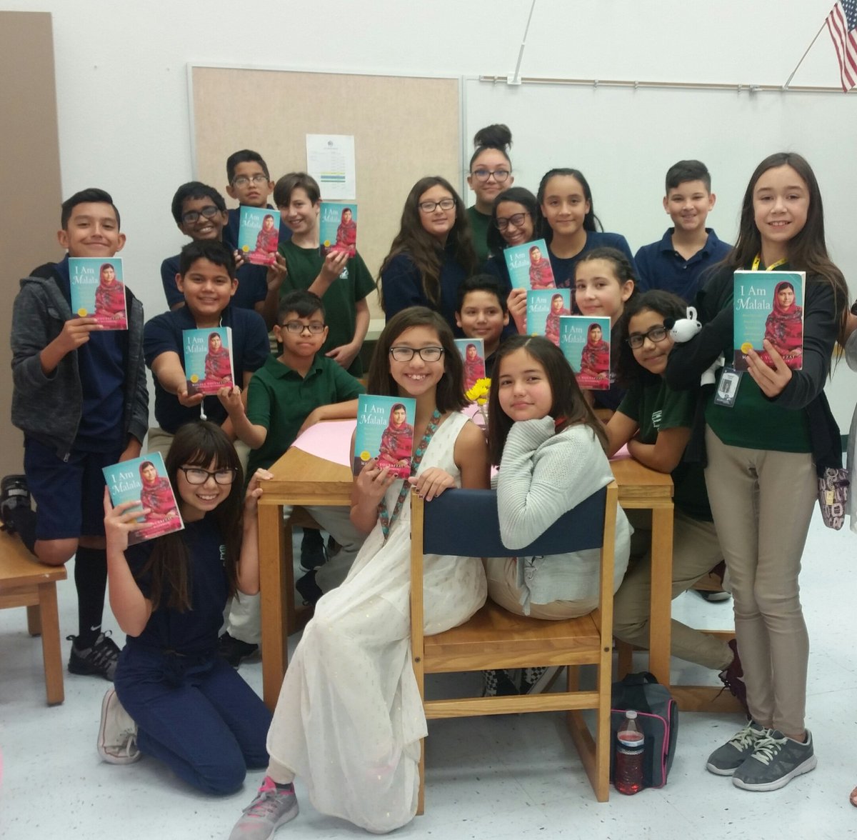AvalosLibrarian's tweet photo. He Named me #Malala, Indian Food Potluck, &amp; Dress up day at the Slider Library was a fun way to celebrate #IntellectualFreedom during #BannedBooksWeek ! Thank you parents!  #StallionsLeadtheWay #SISD_READS #TeamSISD #diversity https://t.co/q0lf8vGpYq