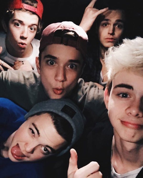 sunsetliv's tweet photo. MIREN SUS CARITAS DE BEBES #2YearsOfWhyDontWe #2YearsofWDW https://t.co/B4xkqsZDdy