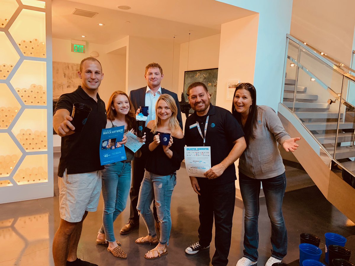Carrie_Eitelman's tweet photo. Teaming up once again with the MDU team. I mean getting to eat delicious snacks while doing what you love- how can you beat that? #apartmenttakeover #attnumber1 @ATT_Alberto @MilagrosMontout @CopelandJKyle @BestoftheWestFL @CristySwink @FLmobileminions https://t.co/7HSh87qR4p