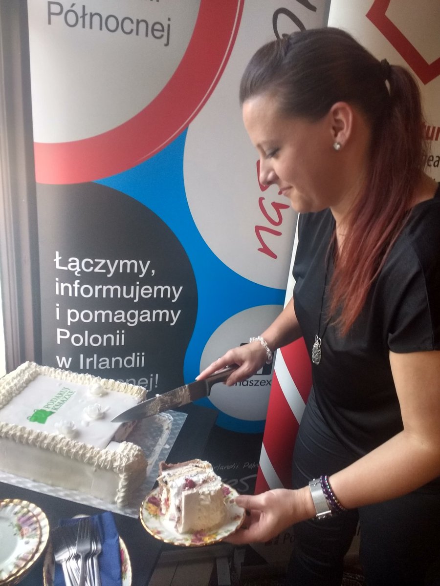 PolishCultWeek's tweet photo. Dziś otwarty został nowy projekt Naszego Expressu - Podaruj Książkę, o którym więcej można poczytać na stronie na FB. Był tort i toast za powodzenie projektu. *** Today we launched a new project Gift A Book. #podarujksiazke @PLinBelfast @NaszExpress @ADMediaEvents @LampPostCafe https://t.co/TV69YkH1Gz