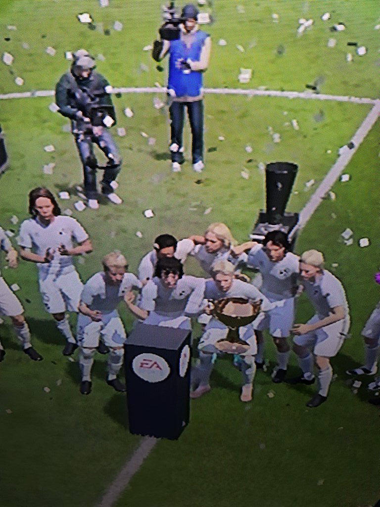 AndreaDR70's tweet photo. And just like that... WE'RE CHAMPIONS!!!!! 

#DR70 https://t.co/Ms9r0yj5dJ