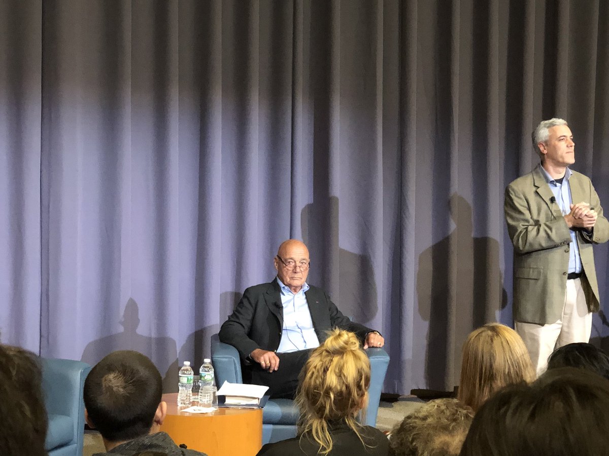 AsyaDarbinyan's tweet photo. Today @Yale I got to talk to @vladimirpozner about the Armenian peaceful revolution and the change that young generations can make in #post_soviet countries! #Armenia🇦🇲 #velvet_revolution #democracymatters #youth #change  #դուխով https://t.co/rc6DGTfKOV