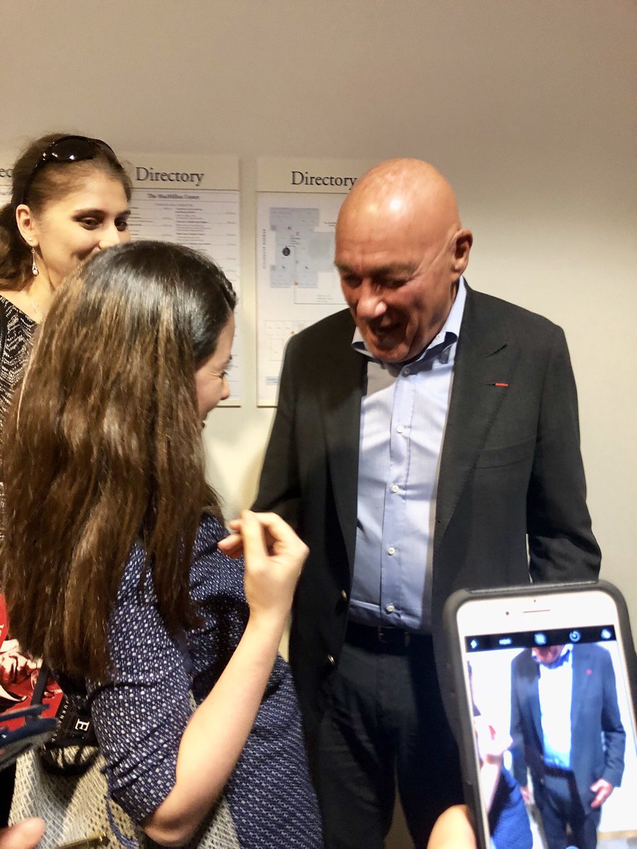 AsyaDarbinyan's tweet photo. Today @Yale I got to talk to @vladimirpozner about the Armenian peaceful revolution and the change that young generations can make in #post_soviet countries! #Armenia🇦🇲 #velvet_revolution #democracymatters #youth #change  #դուխով https://t.co/rc6DGTfKOV