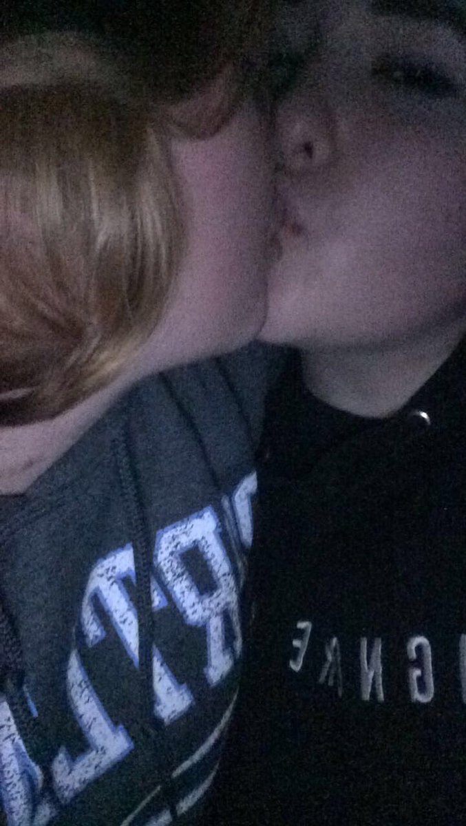 kinrev2000's tweet photo. This girl has me crazy for her ❤️ I have literally never been happier, and more confident in myself, this girl helped me find myself again ❤️😘 https://t.co/3mnKA3DgMA