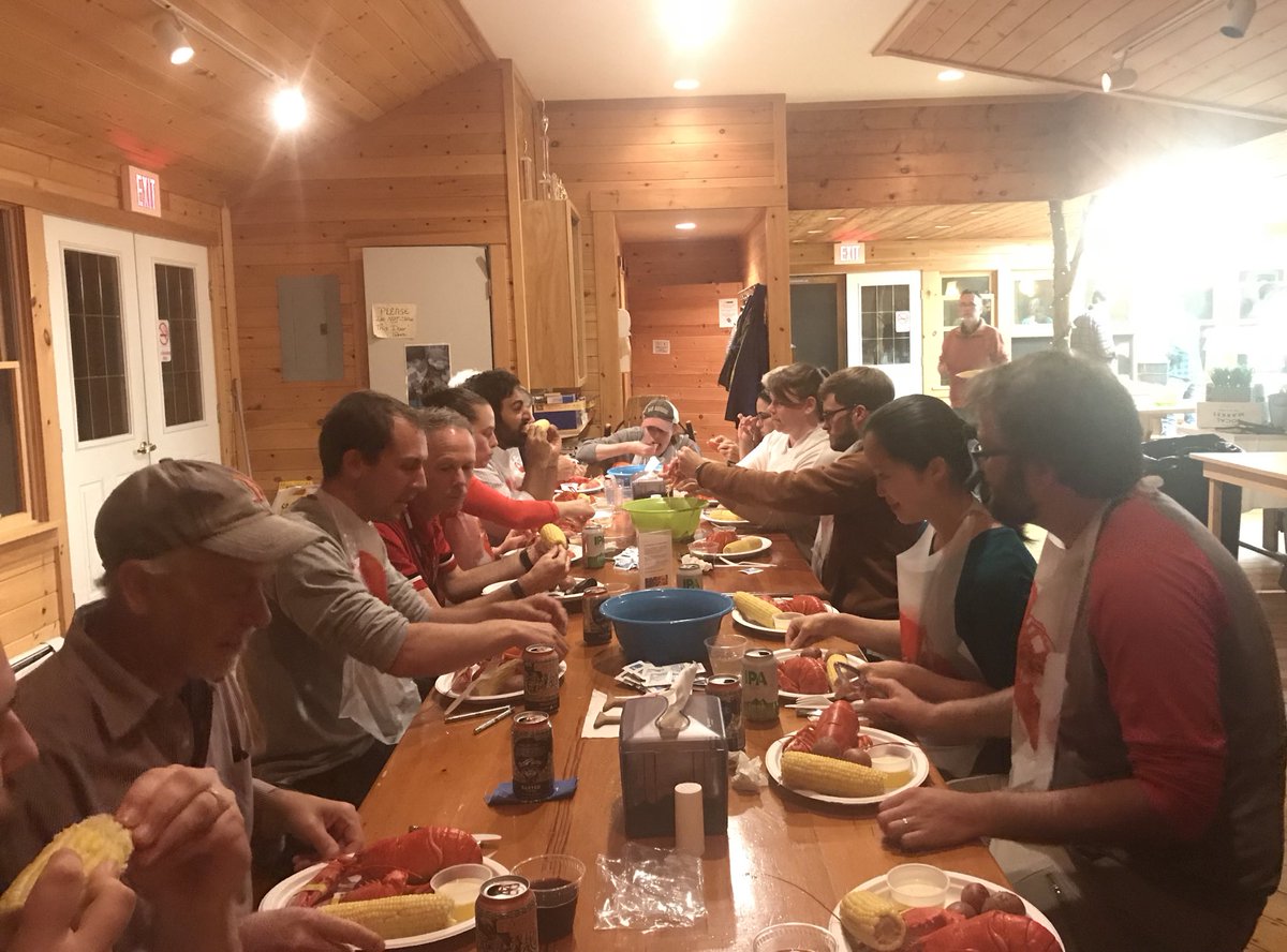 DanielRicottaMD's tweet photo. So sad the #MDIPOF18 course is coming to an end - but not before #lobsterbake celebration! @MDIBL @AcadiaNPS #blueberrypie https://t.co/Gh9WxlwfMo