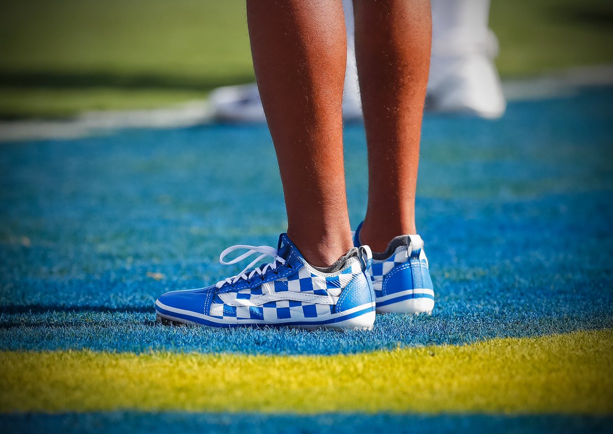 vans football cleats