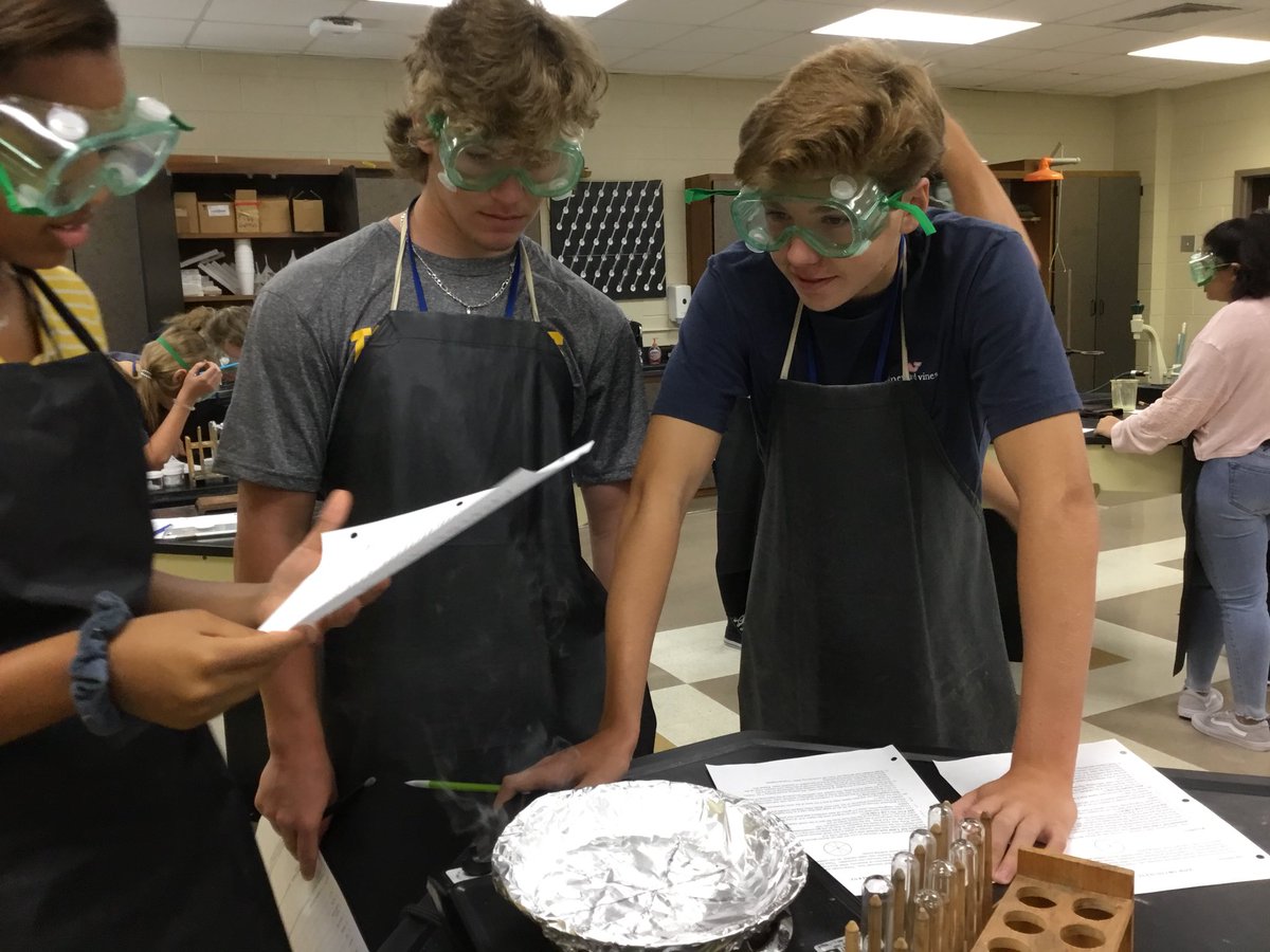 Hokiesambo's tweet image. Dr. Bowen from Clemson Engineering continues our theme this week in Chemistry of burning stuff and making things light up. #LexGoCats