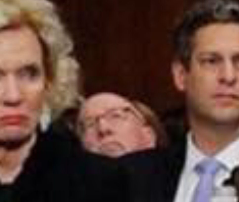 boostBRAT's tweet photo. @alexismfwyatt And mans Life Alert got no reception in the Supreme Court https://t.co/pnPpFrwDlr