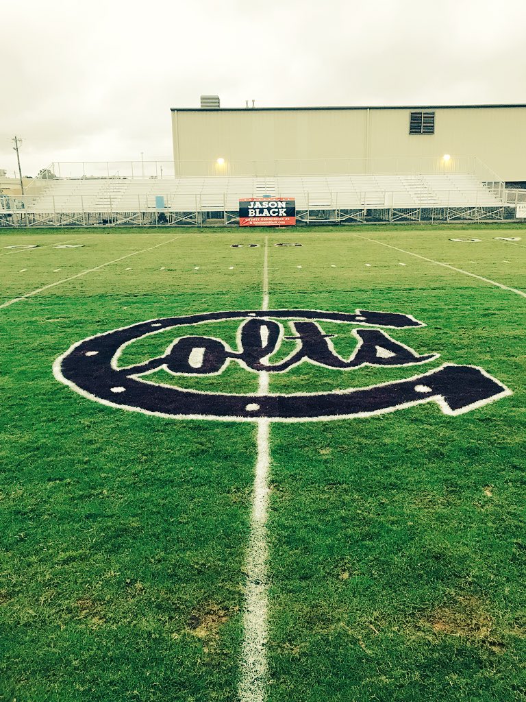 CoachThax's tweet image. The stage has been set! #SaddleUp