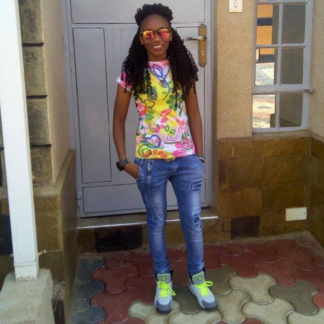 kameme101's tweet photo. Mũgeni witũ ũmũthĩ nĩ mũini ũinaga mithu ĩkarega ndare @Joyce Wa Mamaa. Tutirihe wiki na style moto moto!! Kaiwagithaka!! SMS 20014 @gahtonye @lydiamigwi  @KiengeiMuthee  #TeamArahũka https://t.co/mrWxqK7RQm