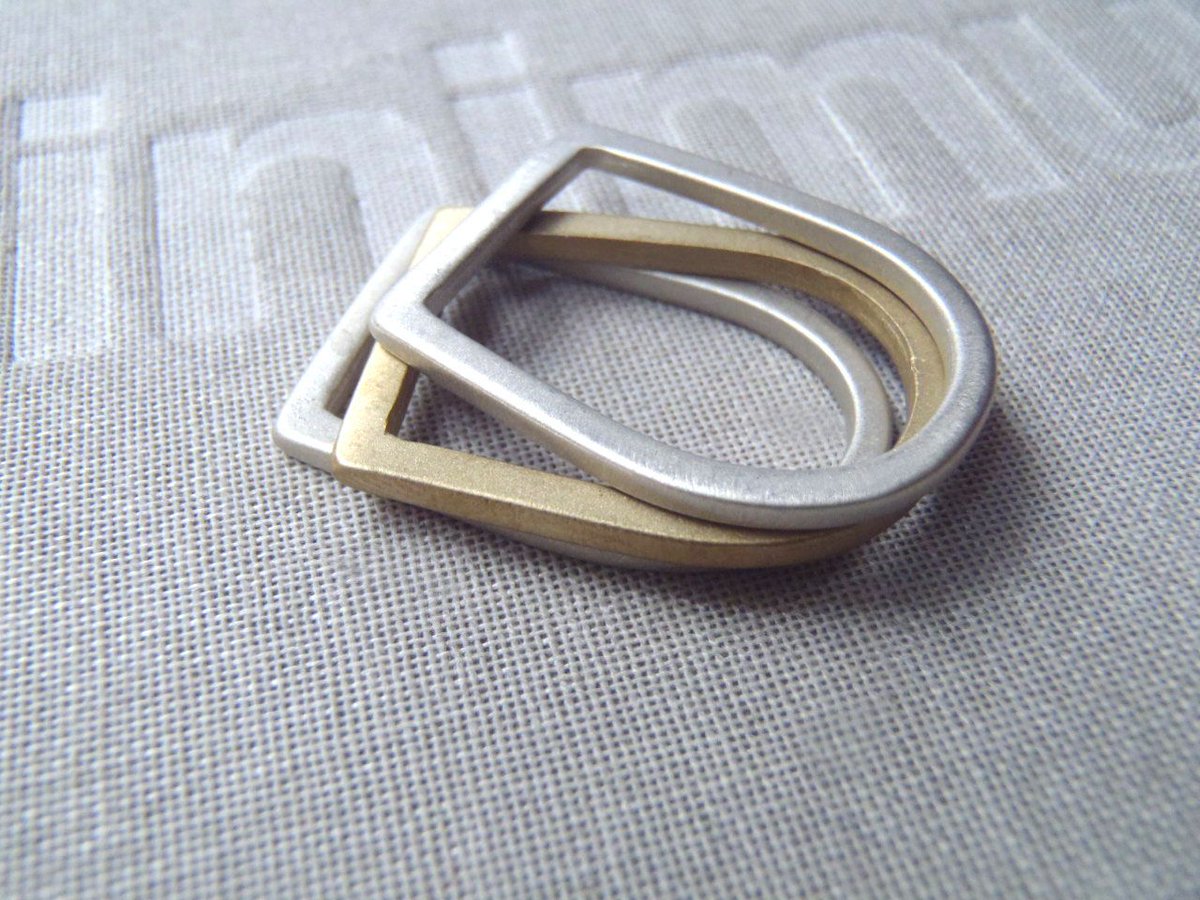 dikua_jewelry's tweet photo. Slim round-square mixed metal 3 rings stacking design in brushed sterling & brass! @dscvrd https://t.co/GllIqHABxD #stackingrings #designrings #minimalerringe #designjewellery #shophandmade #smallbusiness #designschmuck #stapelringe #fairtrade #bagues #bijoux #ontwerpsieraden https://t.co/2s3PHYhGma