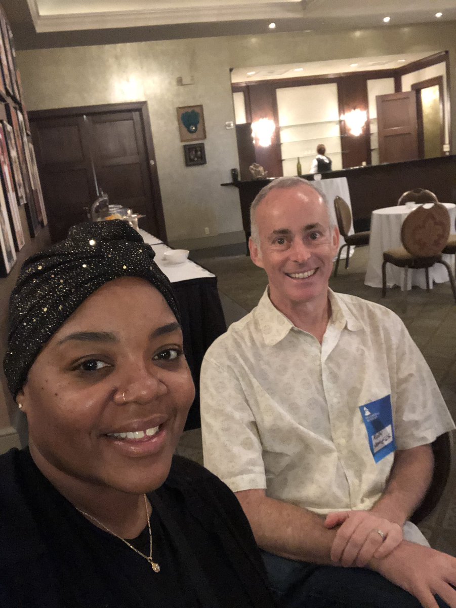 TonyaBoydCannon's tweet photo. #NEWORLEANS here.............
A #ToastToMusic from @RecordingAcad members to the entire music community as the historic #MusicModernizationAct will be signed into law! Cheers to a brighter future for all who make music! Raise your glass with us 🥂 https://t.co/wnC2IeAK3i