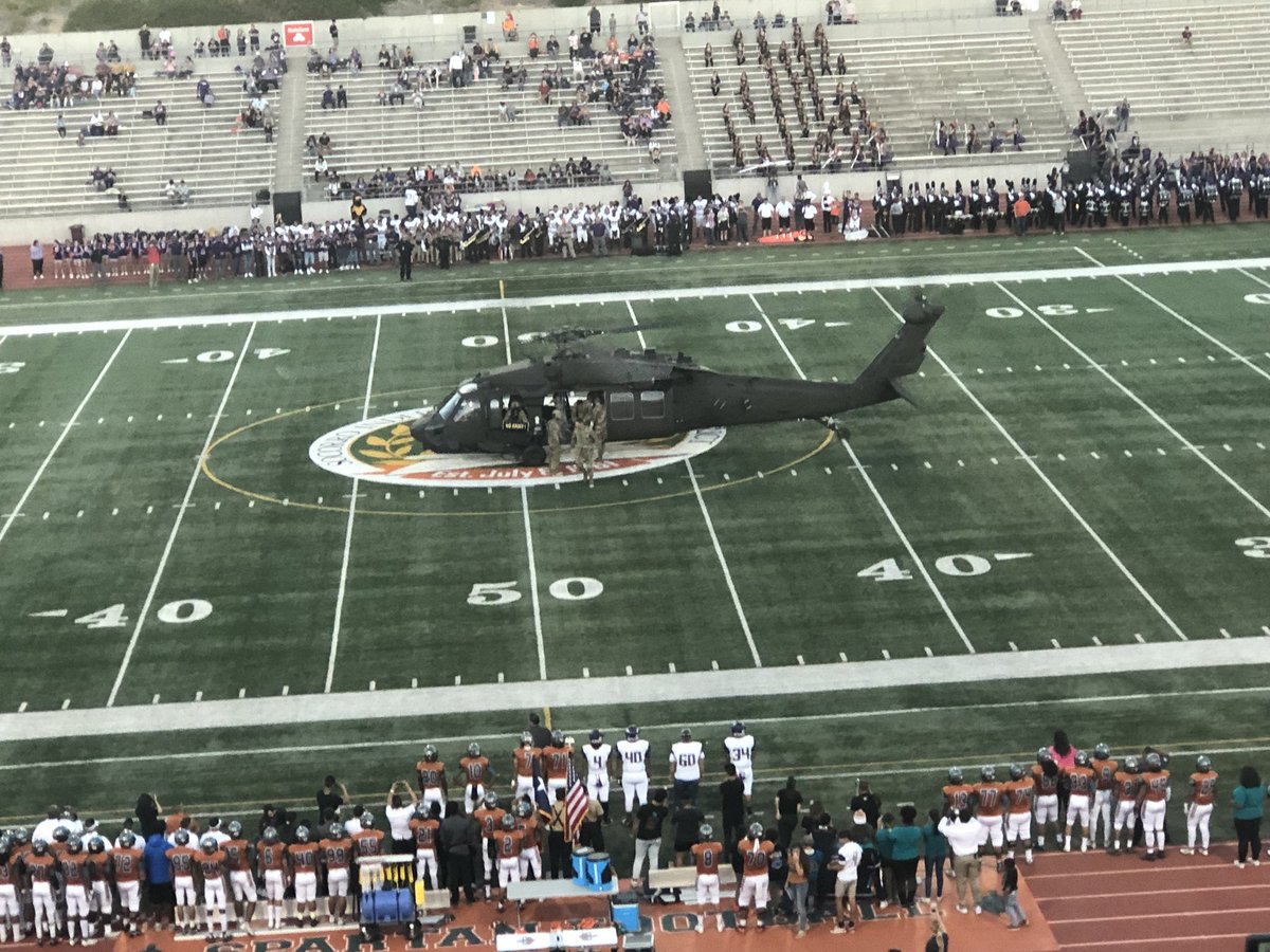 SacSisd's tweet photo. Amazing way to start our game tonight. Thank you for your service! #USarmy #TEAMSISD https://t.co/Z4uJKSipJ2