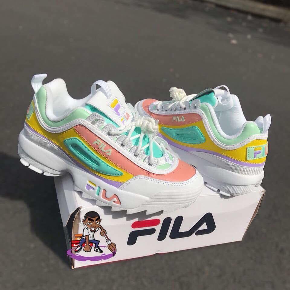 puypuyreview's tweet photo. Fila สีนี้คือใช่เลย ใจบาง 🌈 https://t.co/VbG5n6d1pF