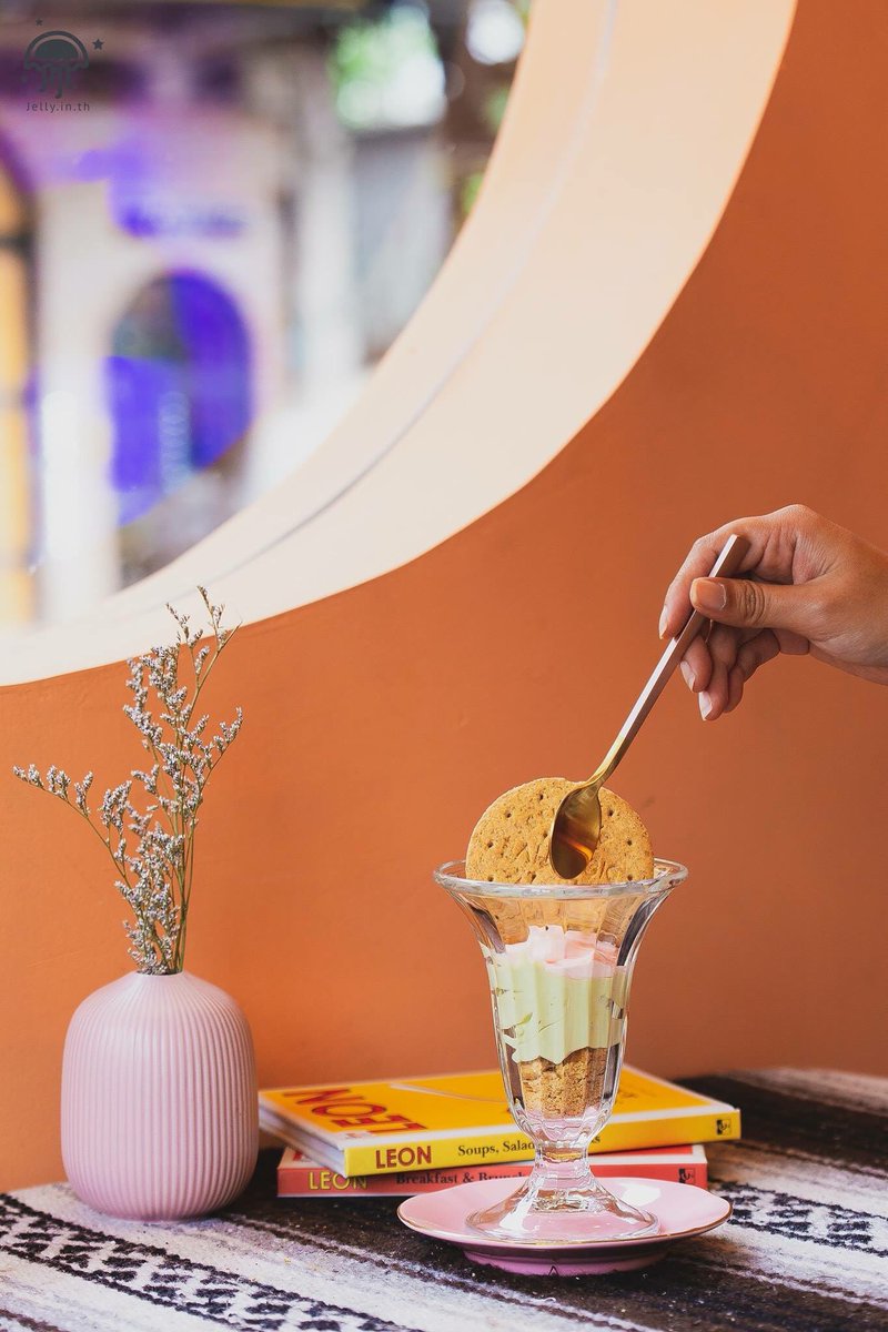 jellyinth's tweet image. 🧡💛💚🥑 พาทัวร์ Oh Vacoda Café ที่ทุกเมนูในร้านมีส่วนผสมของอะโวคาโดออแกนิก แถมบรรยากาศร้านตกแต่งสไตล์บีช สีส้มสดใสน่ามาถ่ายรูปมาก ✨เมนูแนะนำ คือ “Avoothie” @aroii 
📍พิกัด :  Oh Vacoda Café อารีย์สัมพันธ์ซอย 4
#Jellyบอกต่อ #รีวิวคาเฟ่ #อร่อยจนต้องรีวิว