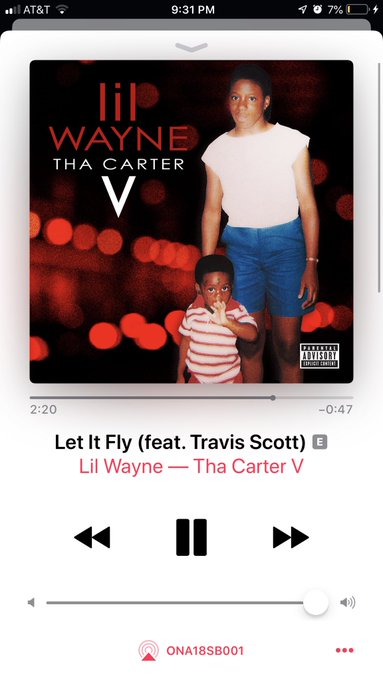 Hold tf up https://t.co/SF85v8ebLd