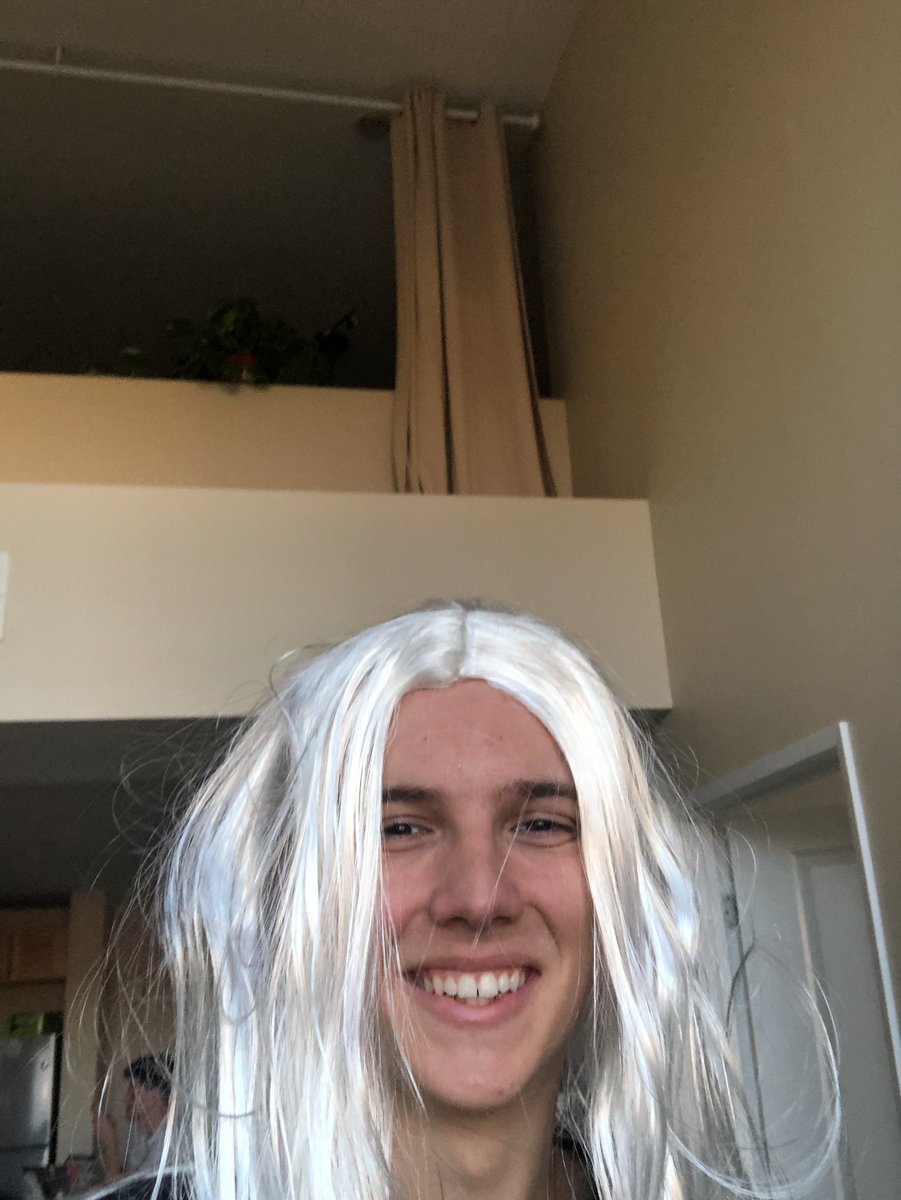 imnotjosiah's tweet photo. Billie eilish who https://t.co/vIBtPO4Ip3