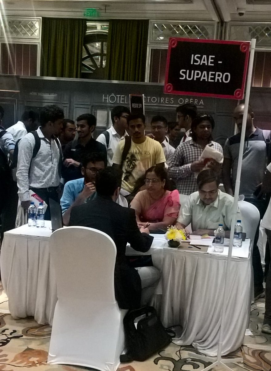 Lot of people interested in #aeronautics programs of the @ISAE_officiel yesterday in #Bengaluru. See you tomorrow I'm #Mumbai at the #ChooseFranceTour with @CampusFrance and @cfindia