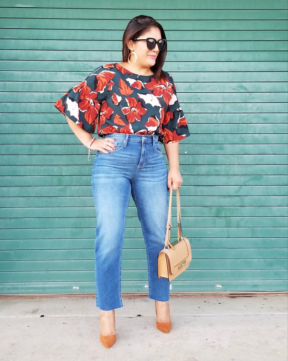 LydiaStyledMom's tweet image. The @AGACISTORE blouse I'm obsessed with 😍 #agacigirl #fashionmom #fallfashion