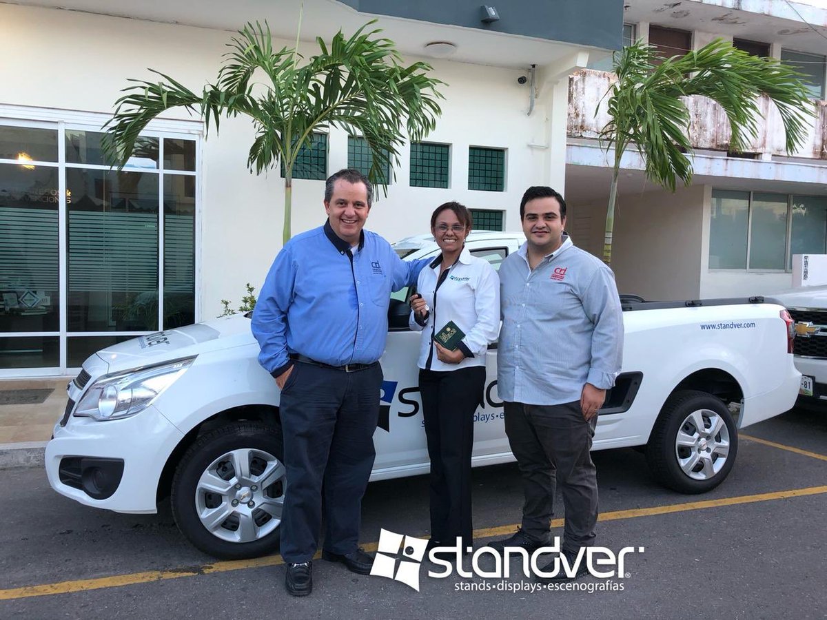 StandVer's tweet photo. Hoy entregamos un vehículo más a nuestra Directora de Operaciones Zoila Gonzalez el cual se suma a la flotilla de #StandVer https://t.co/Ala01nwSOr