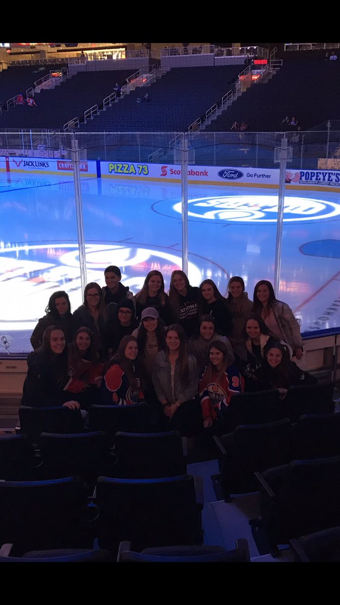 KylaBear3's tweet photo. #letsgooilers #feedthebear https://t.co/wemx9wLQuI