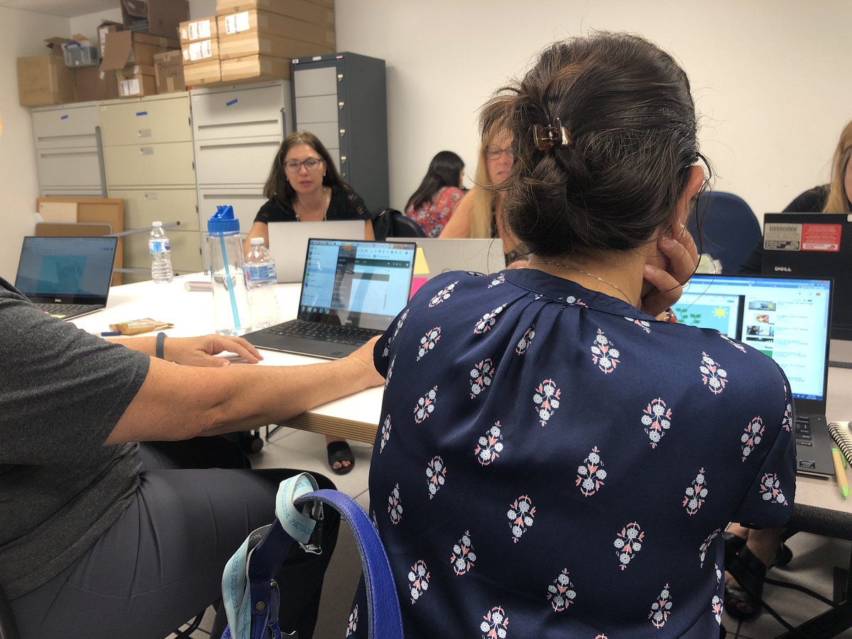 Cbustamante2222's tweet image. Awesome Alum Rockers at #techythursday Gsuite basics choose your own adventure! thank you to all who helped! #alumROCKit @AlumRockUnion