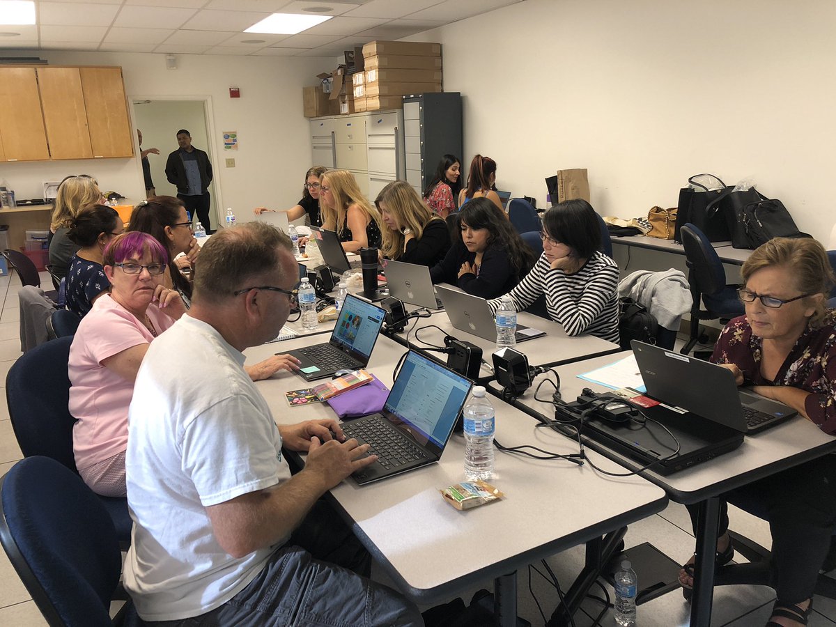 Cbustamante2222's tweet image. Awesome Alum Rockers at #techythursday Gsuite basics choose your own adventure! thank you to all who helped! #alumROCKit @AlumRockUnion