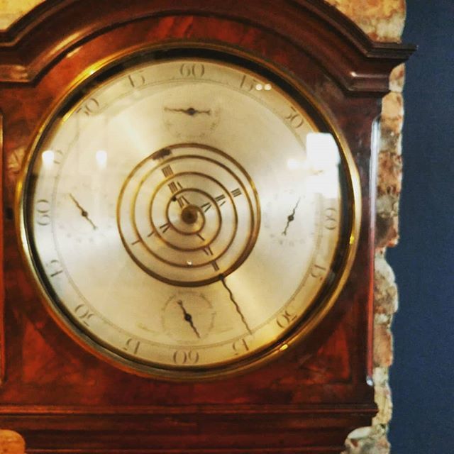 BehindTimeClock's tweet image. The face. Telling time on this is like solving a puzzle! ift.tt/2xH9VSY