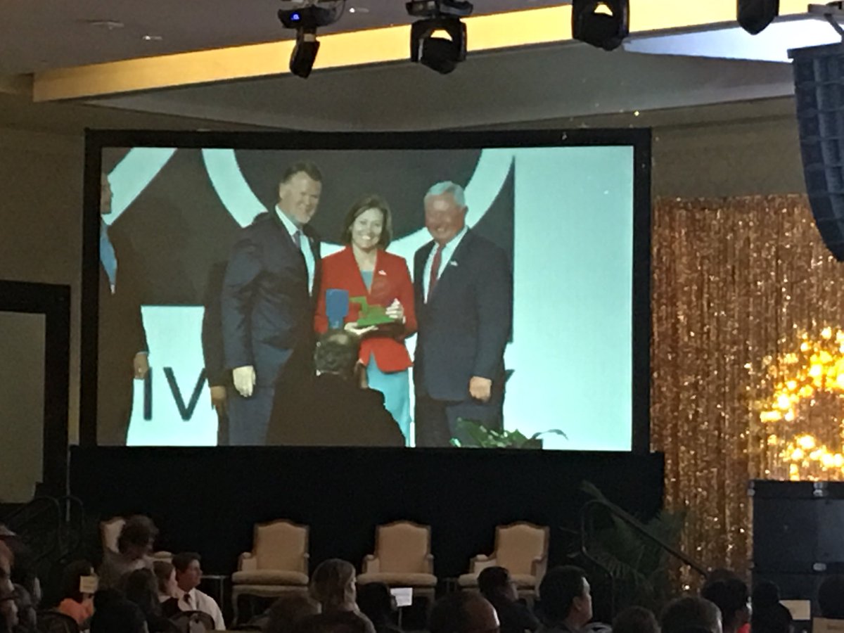 DarianAtkins's tweet photo. @LADeltaCC Outstanding Employees recognized earlier today at #20YearsOfStudentSuccess #GoLctcs annual conference today! Congrats, DeAnne, Margaret & Charles! https://t.co/4bJaWeF1M1