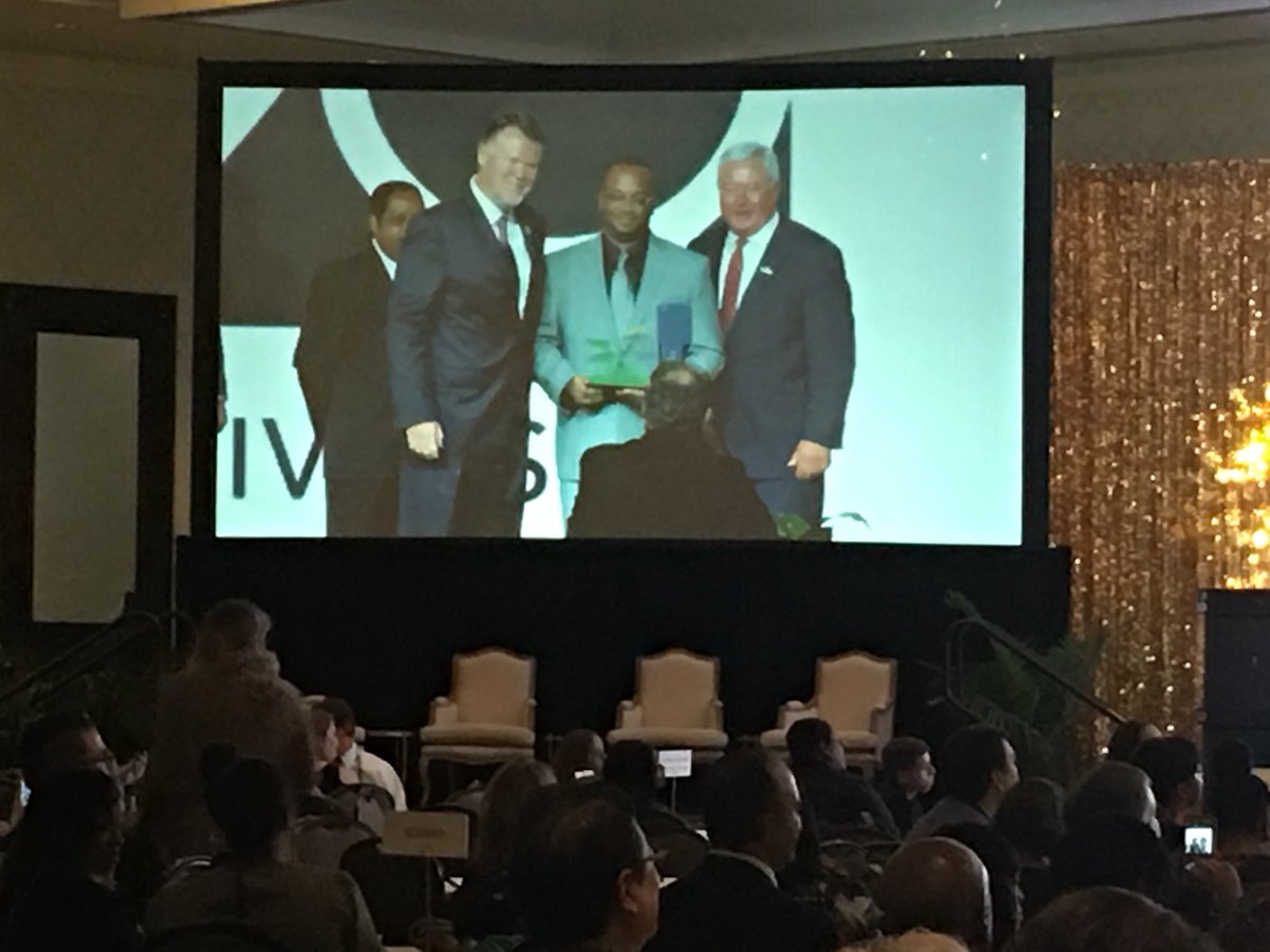 DarianAtkins's tweet photo. @LADeltaCC Outstanding Employees recognized earlier today at #20YearsOfStudentSuccess #GoLctcs annual conference today! Congrats, DeAnne, Margaret & Charles! https://t.co/4bJaWeF1M1