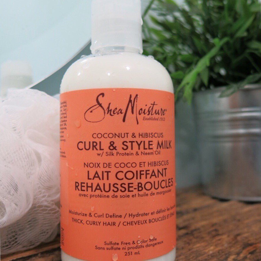 SheaMoistureCA's tweet image. Happy Thursday! #SheaFam Transition dry, damaged, over-processed hair to frizz free, detangled naturally beautiful curls! What are you waiting for! #curlboss #coconut #hibiscus #coconutandhibiscus #haircareproducts #haircare #naturalhaircare #naturalproducts #naturalcollections