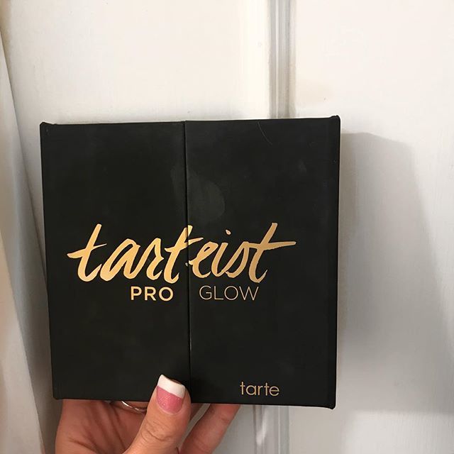 WildHeartdGypsy's tweet photo. Using my favorite contour palette @tartecosmetics before heading out with friends. #wildheartedgypsy #contour #contouring #favorite #favorites #beauty #glow #proglow #proglowpalette #beautifulskin #gno https://t.co/08Qgdftfar https://t.co/asZaeVbMqR