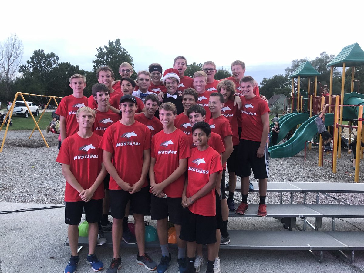 DCGBoysXC's tweet photo. Congrats to @Tyler_3321 and @cooper_jpierce for being named to Homecoming Court and to Tyler for being voted king! #XCKing #fiveyearsrunning https://t.co/UlArPb4gey