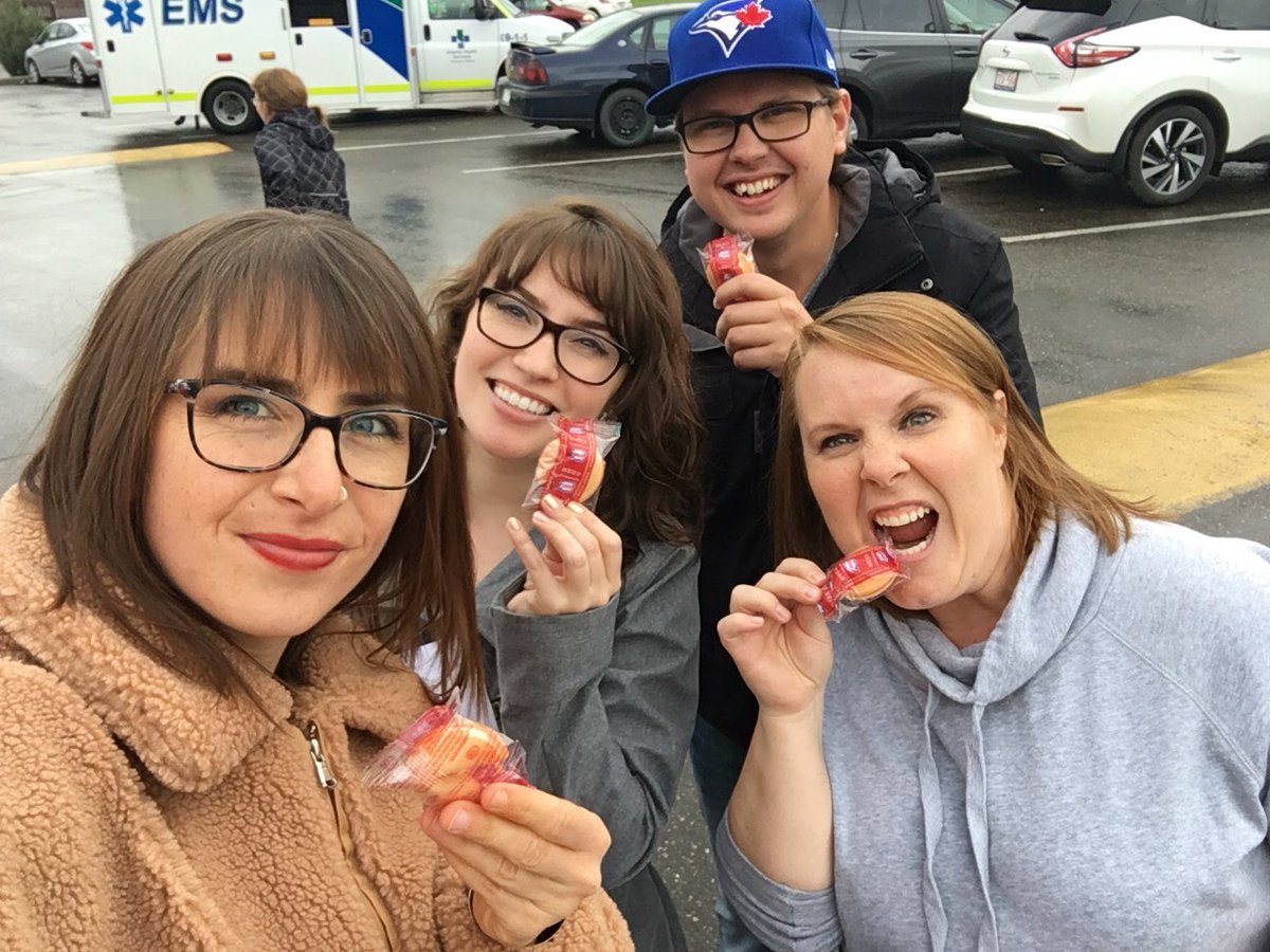 joannelohr's tweet photo. Coming in 2nd place ainβt that bad! #MYCHATScav
@LanceDoll @onairnic @my96fm @CHAT945 https://t.co/ROyRhMCOyF