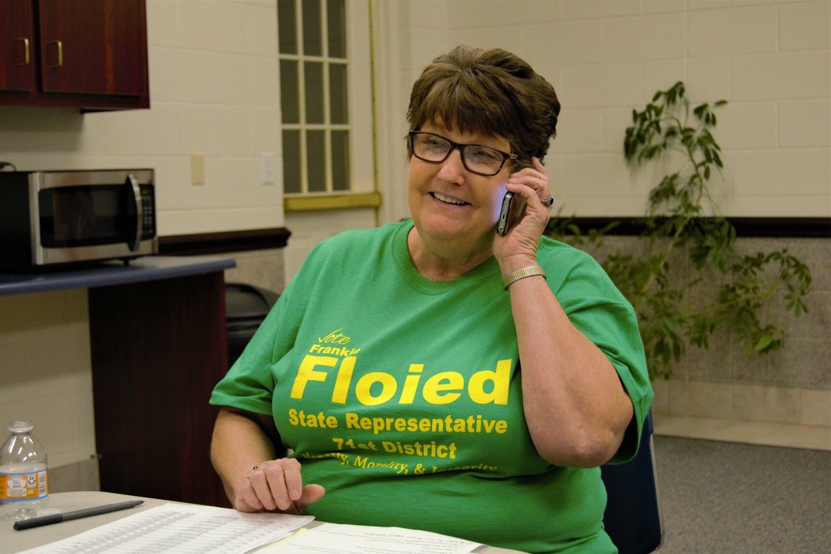 FloiedFor71's tweet photo. A productive night of phonebanking for a great cause in Hohenwald, TN. Hardworking vols took time out of their evening to help reach out to local voters. Thanks to everyone that came out! If you didn't make it, come to the next one. Bring friends & family! #VoteBlue #FloiedFor71 https://t.co/cME9gI4vJm