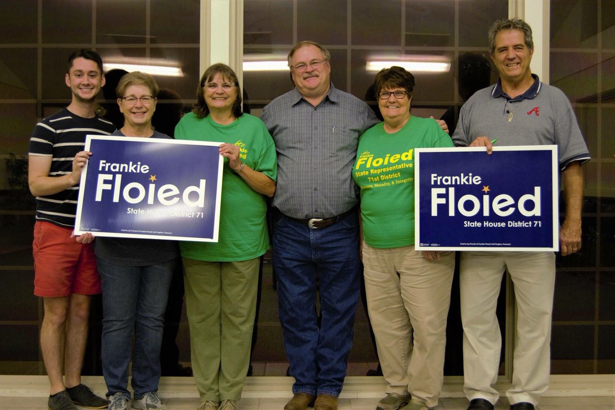 FloiedFor71's tweet photo. A productive night of phonebanking for a great cause in Hohenwald, TN. Hardworking vols took time out of their evening to help reach out to local voters. Thanks to everyone that came out! If you didn't make it, come to the next one. Bring friends & family! #VoteBlue #FloiedFor71 https://t.co/cME9gI4vJm