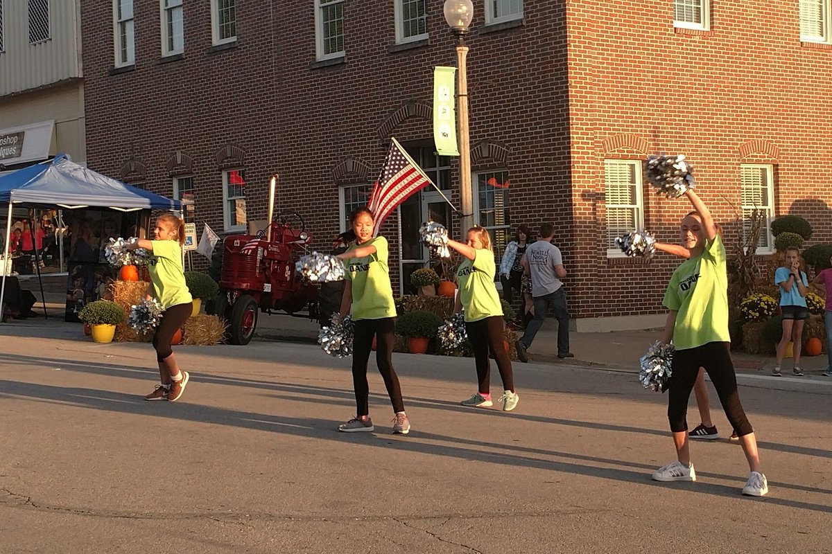 adammac_kc's tweet image. Loved watching Cali Liu perform tonight at #SampleTheCity in downtown #PlatteCity! #PCMO #justdance