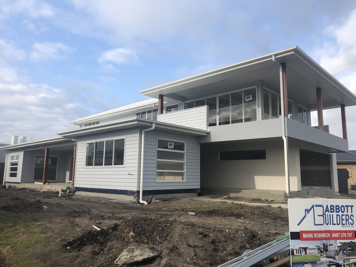 AbbottBuildQLD's tweet image. Seaside Drive, Banksia Beach - Close to completion &amp;lt;3
#highsethome #banksiabeach #buildersbrisbane