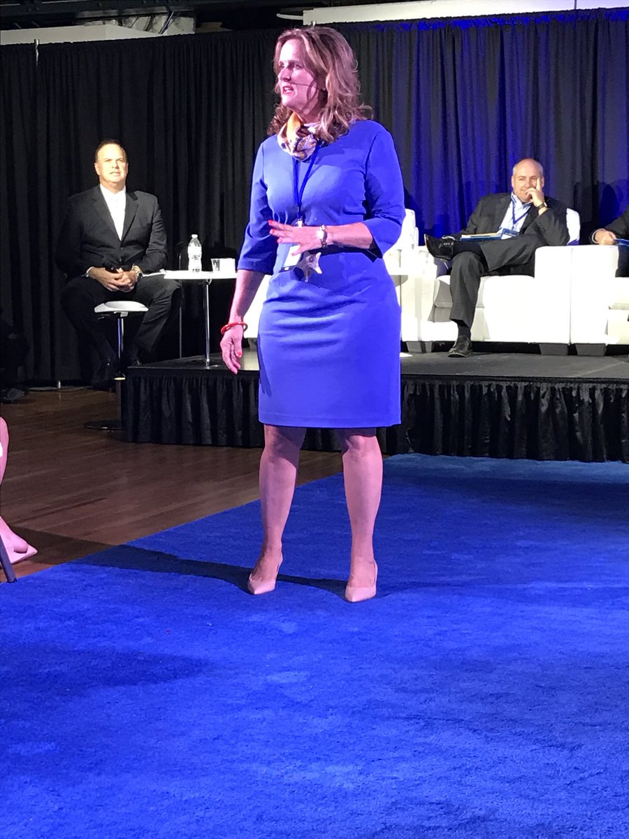 PaulPhillips702's tweet photo. Last but not least to pitch at #getstartedwichita tonight is Connie Porazka of Retreat To Joy which teaches stress reduction to improve workplace productivity https://t.co/Ee1dMkgNPP