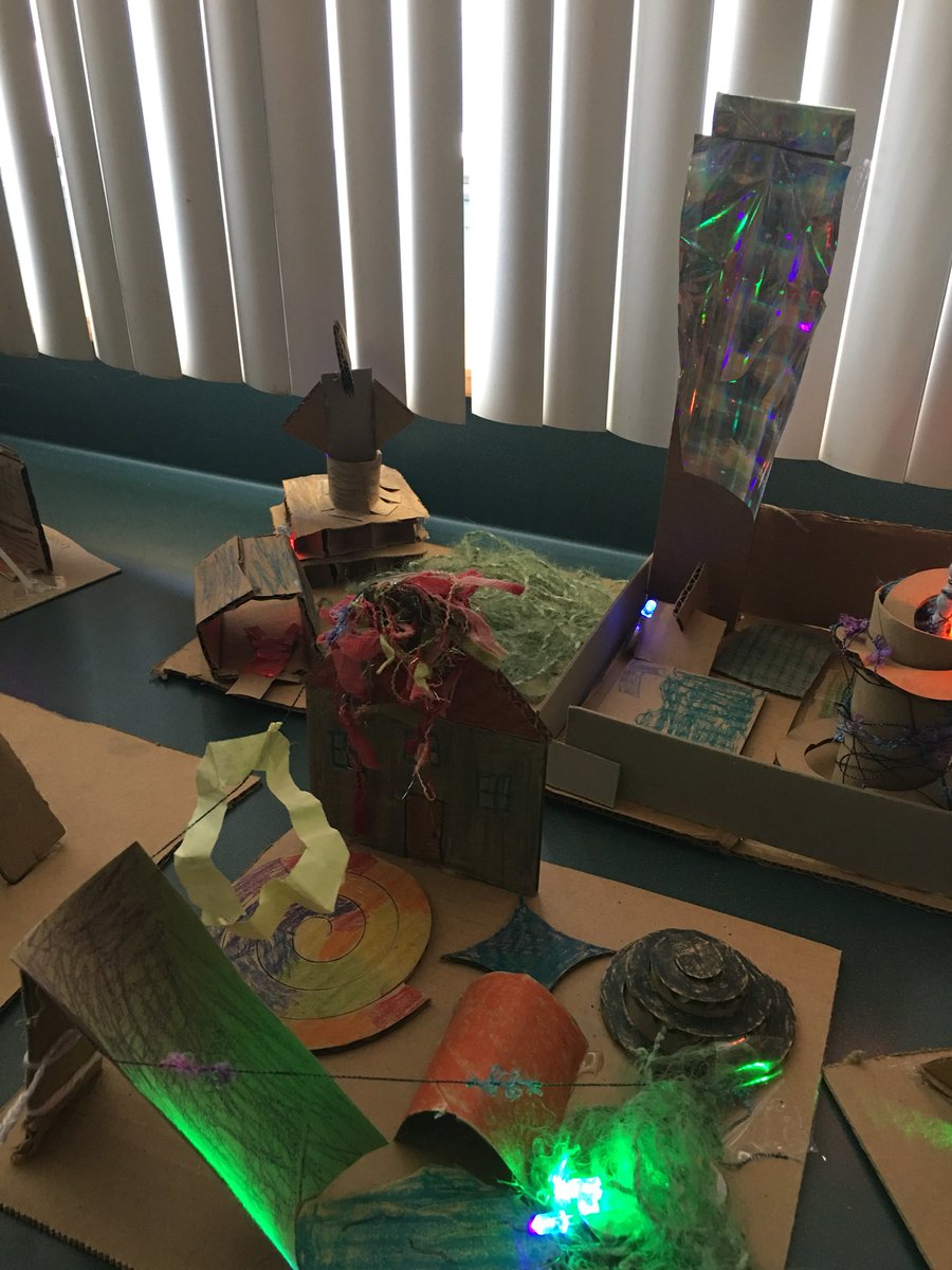 reCREATEorg's tweet photo. @Teacherjoachim we enjoyed being in your class to make Circuit  Town.  #geniusmobile https://t.co/P8w9bobBWQ