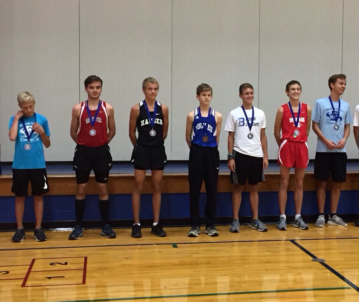 PirateJH_XC's tweet photo. Greensburg Invite Medalists 🏅Hunter Butz 🏅Sawyer Sanders 🏅Andrew Johnson https://t.co/fwwUKIfJFV