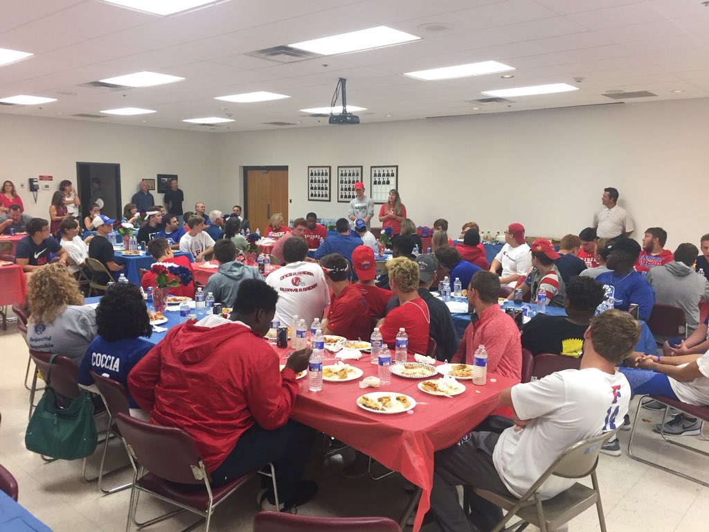 fairport_high's tweet photo. Varsity football teacher appreciation dinner. #familydinner #RaiderNationMakeaDifference https://t.co/4VzSFU2Uzo