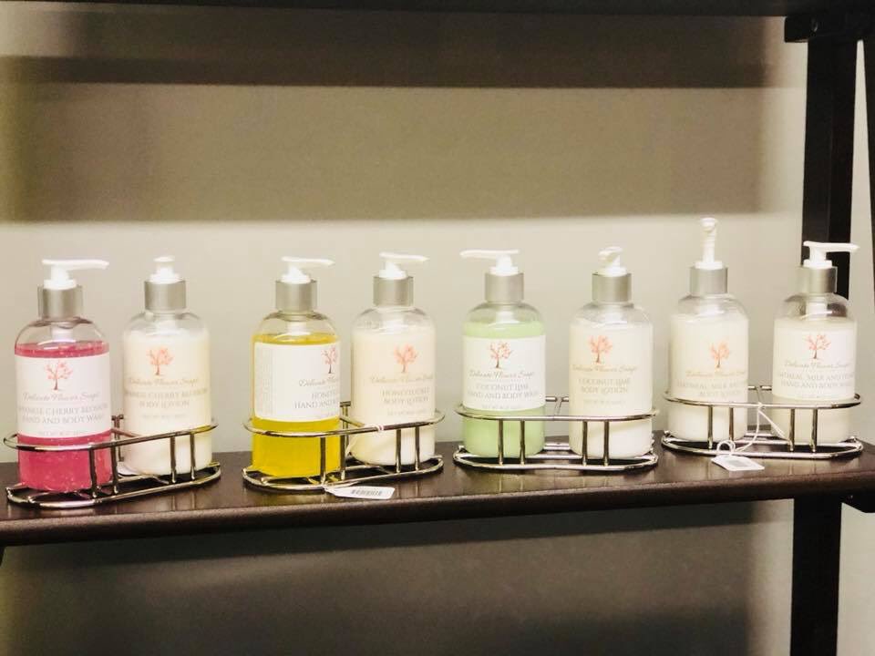ArtisansOn's tweet photo. These soaps by Delicate Flower Soaps smell so good and are so beautifully done!  They make the perfect gift too!  #handmade #soap #charcoal #smellslovely #gifts #somethingforeveryone #shopwashmo #shopsmall #downtownwashmo https://t.co/U0ehQ3Thq3