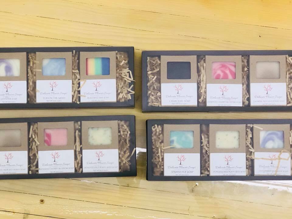 ArtisansOn's tweet photo. These soaps by Delicate Flower Soaps smell so good and are so beautifully done!  They make the perfect gift too!  #handmade #soap #charcoal #smellslovely #gifts #somethingforeveryone #shopwashmo #shopsmall #downtownwashmo https://t.co/U0ehQ3Thq3